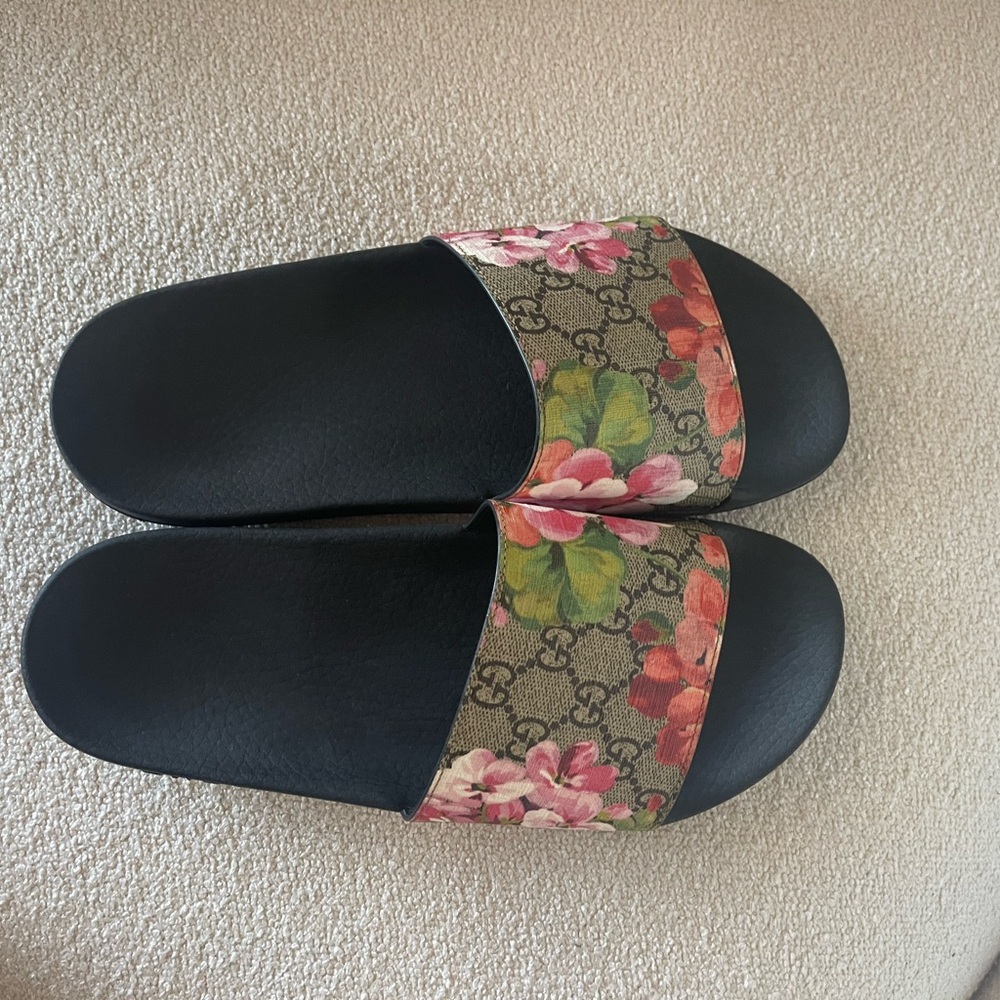 Gucci Pursuit Slide